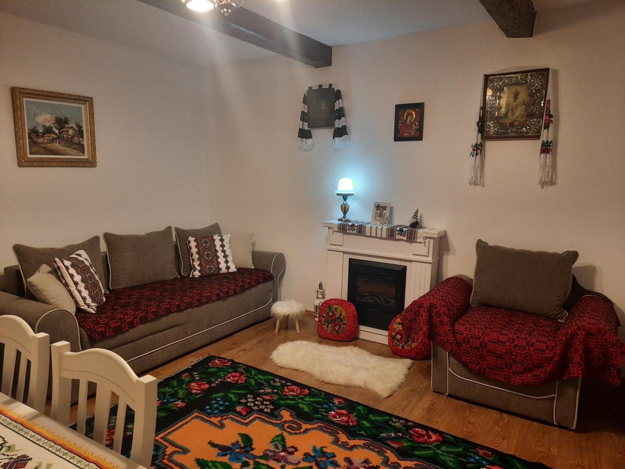 Willa Casa Bunicilor Ciprian Porumbescu Zewnętrze zdjęcie